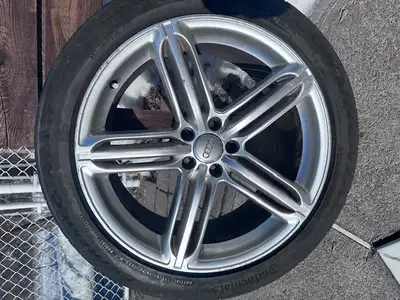 4 mags Audi 20 pouces en bonne condition