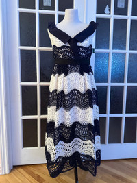 Self portrait dress size 10 white navy new with tag