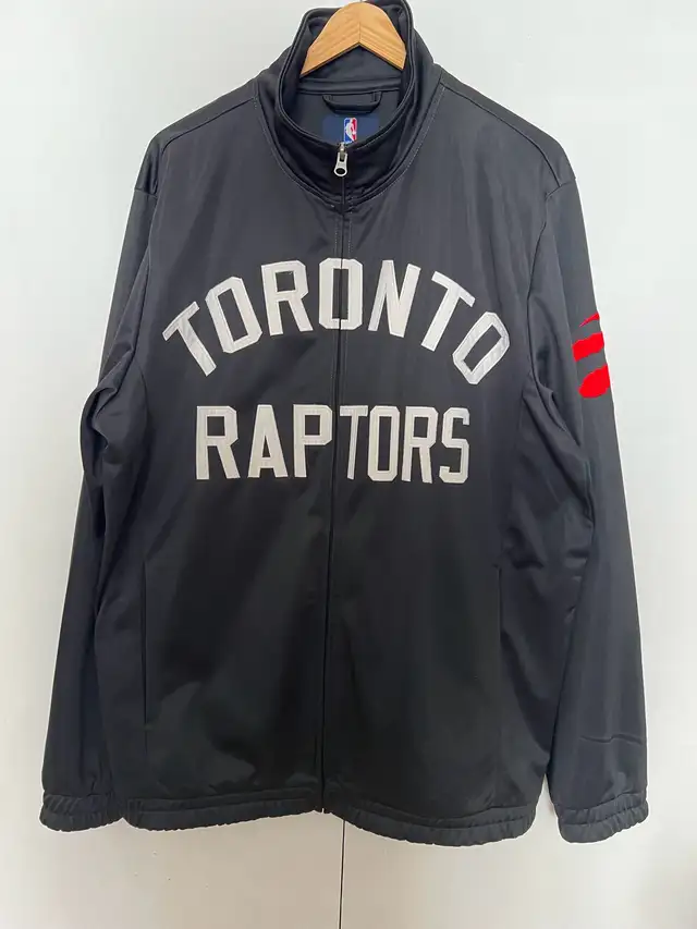 Toronto Raptors jacket L in Men's in City of Toronto - Image 2