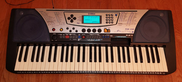 Yamaha PSR-340 61 Key MIDI Synthesizer Keyboard in Pianos & Keyboards in Markham / York Region