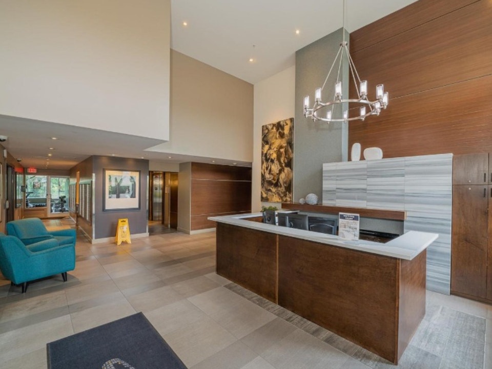 2br/984sf/Bed/2Bath Condo - Brentwood - Available Nov 1st 3