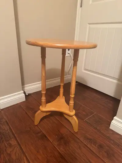 In perfect condition. Top diameter is 16 inches Height is 23 inches