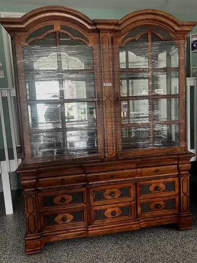 Hutch/Buffet, View more