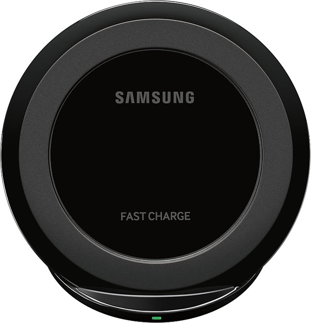 Samsung Fast Charge Wireless Charging Stand dans Accessoires pour cellulaires  à Ville de Montréal