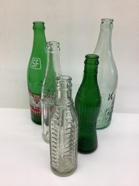 York Springs Toronto,Vess Dry, Silver Foam etc.Pop Bottles ( 5 )