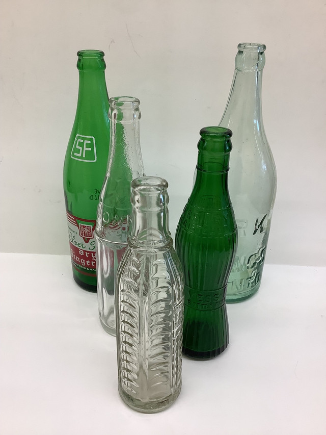 York Springs Toronto,Vess Dry, Silver Foam etc.Pop Bottles ( 5 ) in Arts & Collectibles in City of Toronto