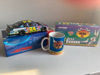 Jeff Gordon Monte Carlo 400/Looney Tunes die cast car