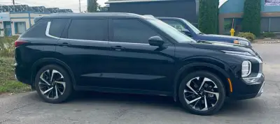 Serious inquires only Please message for details -20” alloy wheels -Panoramic sunroof -Hands free po...