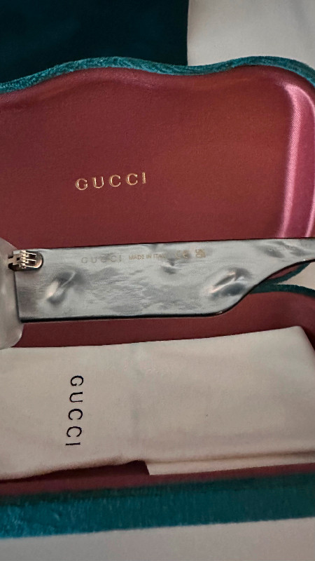 Gucci Women’s Sunglasses in Women's - Other in City of Halifax - Image 4
