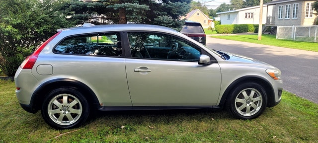 Volvo C30 T5 2011 — Manuelle 6 vitesses — Propriétaire unique
