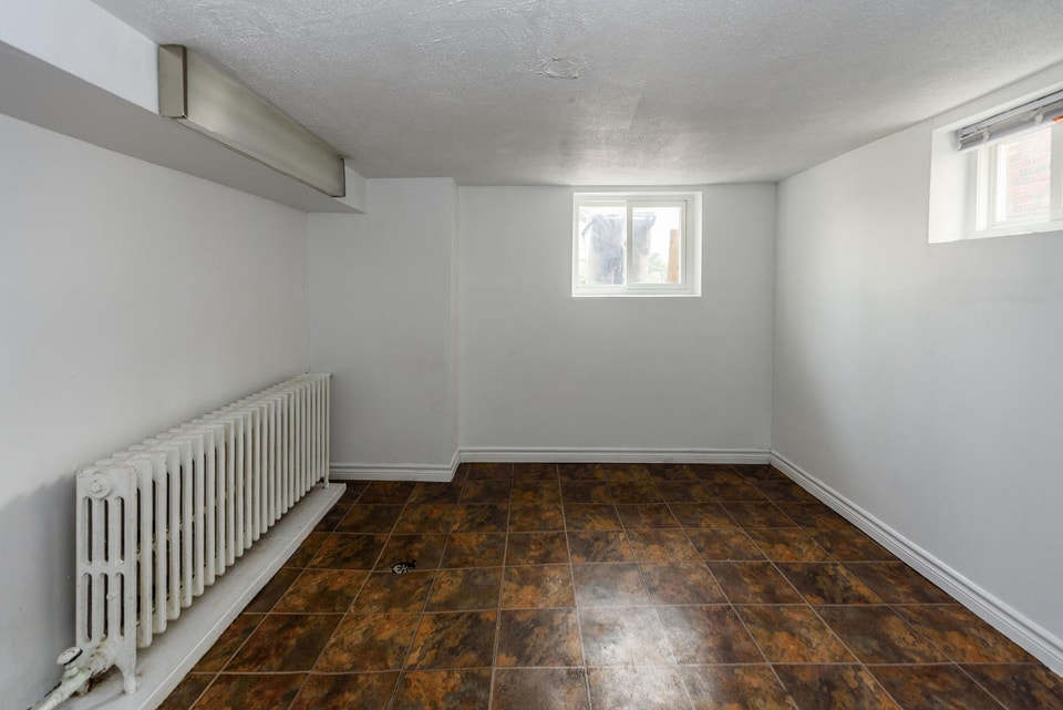 Bright & clean two-bedroom basement apart.(Dufferin & Eglinton) 4