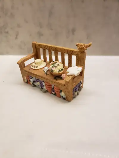 Cute little garden bench jewlery box