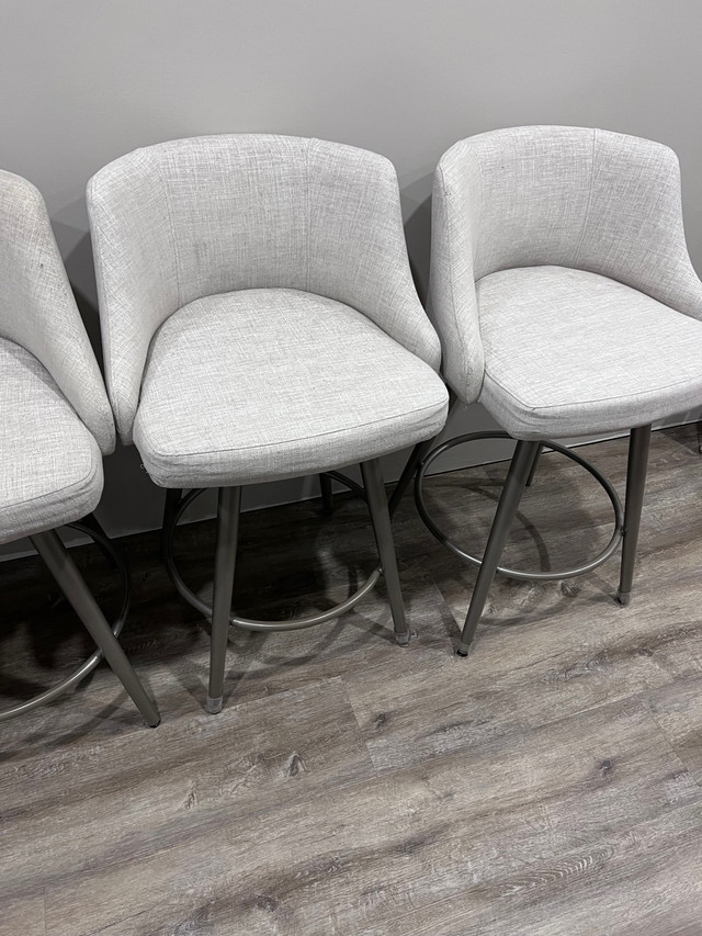 Swivel Counter Stools in Chairs & Recliners in Mississauga / Peel Region