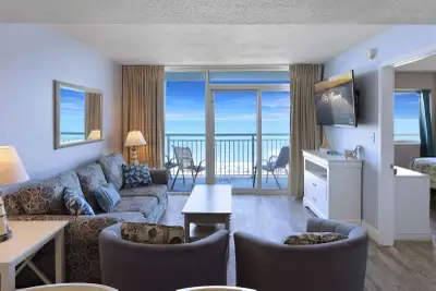 Snowbirds, avoid the harsh winter and enjoy oceanfront views!, View more