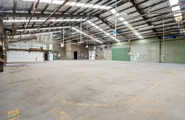  PRIME WAREHOUSE SPACE FOR LEASE – KITCHENER / WATERLOO / CAMB in Commercial & Office Space for Rent in Kitchener / Waterloo - Image 10