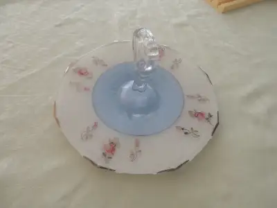 Clear Glass Centered Handle 11 inch Serving dish in pink/blue, View more