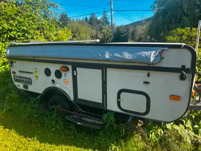 Selling our Palomino Basecamp Edition tent trailer, purchased brand new from Arbutus RV (Comox Valle...