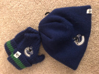 Vancouver Canucks - infant toque and mitts (never used)