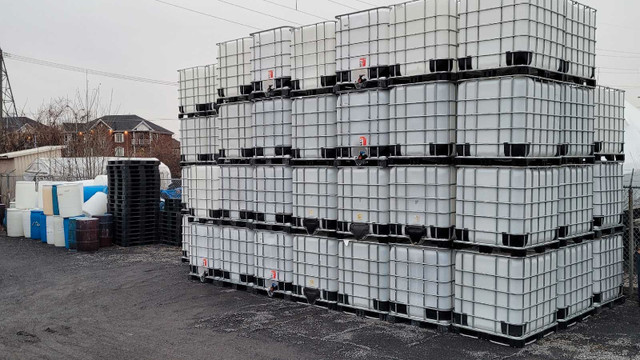 Tote réservoir 1000 litres dans Autres équipements commerciaux et industriels  à Saint-Jean-sur-Richelieu