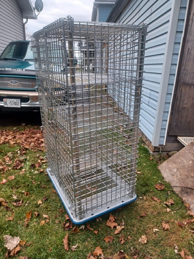 Large metal Security cage with 4 shelves for sale in Industrial Shelving & Racking in Ottawa - Image 3
