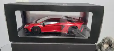 Selling this Red SV. Model is made from resin, has no opening parts. Comes with its box.