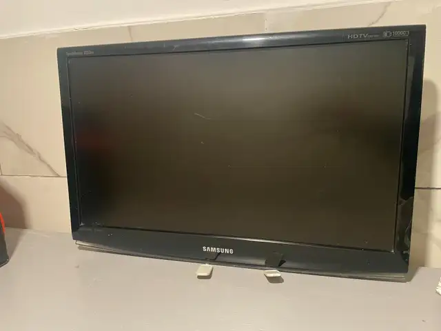 Téléviseur Samsung SyncMaster 2333HD  (HDTV) in TVs in Laval / North Shore - Image 2