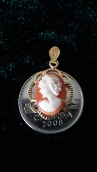 18 K. Gold Framed Cameo Pendant