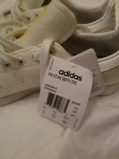 Men's Adidas (size 9), View more