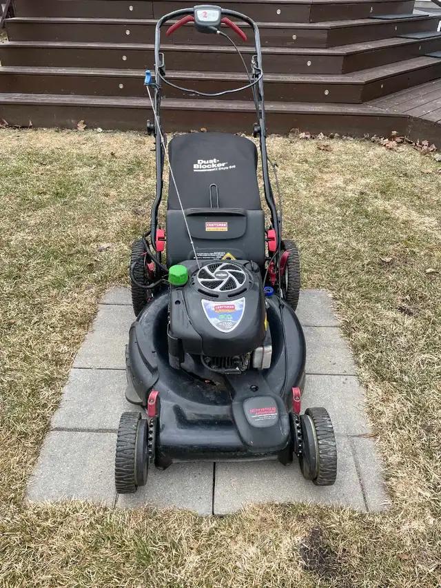 Tondeuse Craftman in Lawnmowers & Leaf Blowers in Longueuil / South Shore - Image 2