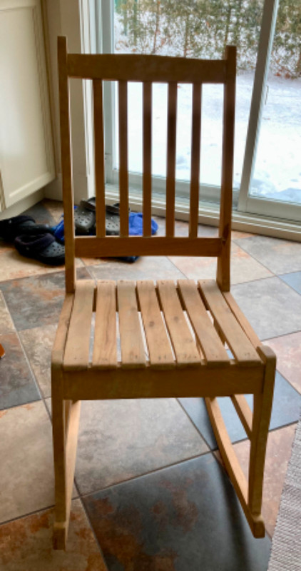 Chaise berçante dans Chaises, Fauteuils inclinables  à Ville de Québec