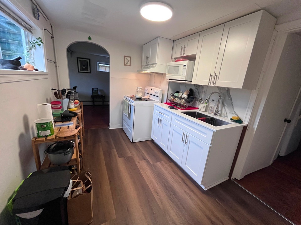 Room Rental in Kitsilano - Long term 3
