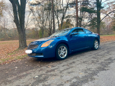 For Sale: 2008 Nissan Altima Coupe V6 Manual - Nice!