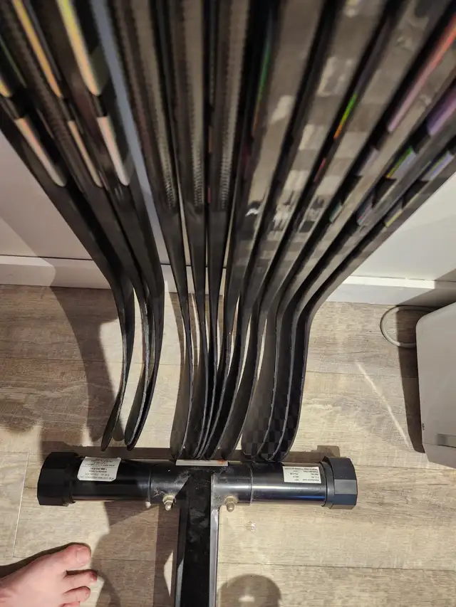 Bâton d'hockey pro-stock gaucher peterborougs petes ccm hockey in Hockey in Drummondville - Image 4