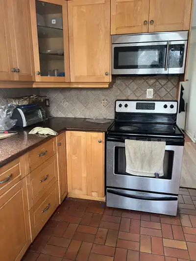 Beautiful House for rent at the Warden Station Subway line, close to schools, Shops, daycares, great...