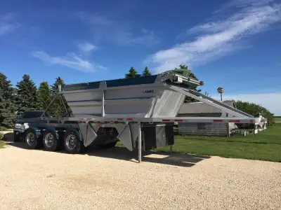 2017 Arne’s Belly Dump 11R24.4 tires Aluminum outter rims Central grease bank on each side Electric...