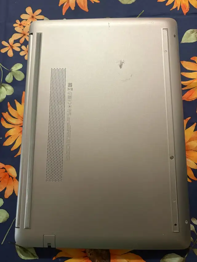 HP Laptop (Description) in General Electronics in City of Montréal - Image 3