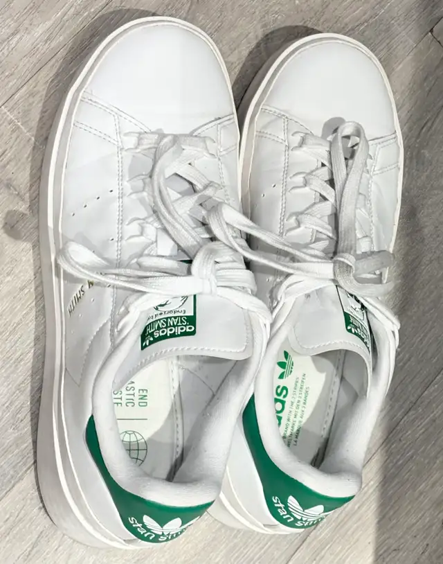 Adidas Stan Smith Bonega 9.5 in Women's - Shoes in Calgary - Image 3