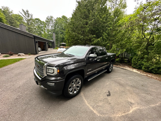 2016 GMC Sierra Denali 1500 in Cars & Trucks in Mississauga / Peel Region - Image 2