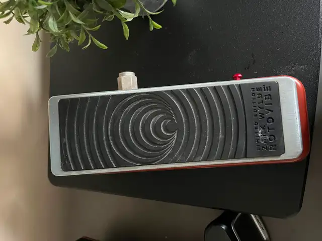 Pedals for sale mxr Dunlop in Amps & Pedals in City of Toronto - Image 4