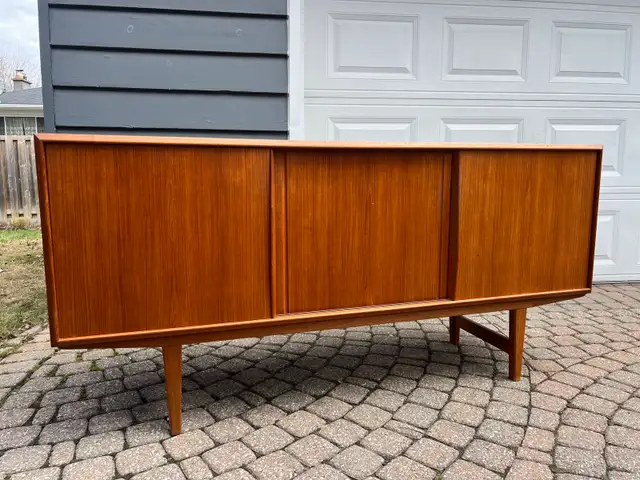 Danish teak sideboard  in Hutches & Display Cabinets in Ottawa - Image 2
