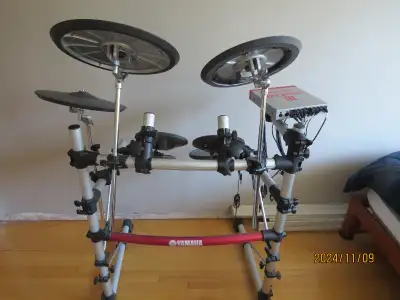 YAMAHA "DTXpress 111 " DRUM Kit (9) piece, View more