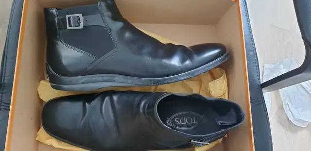 TOD'S mens chelsea Boots in Men's Shoes in City of Toronto - Image 3