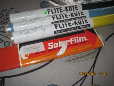4 Rouleaux 72" X 26" de papiers pour recouvrir les AVION teleguides 3 FLITE KOTE et un orange SOLAR...