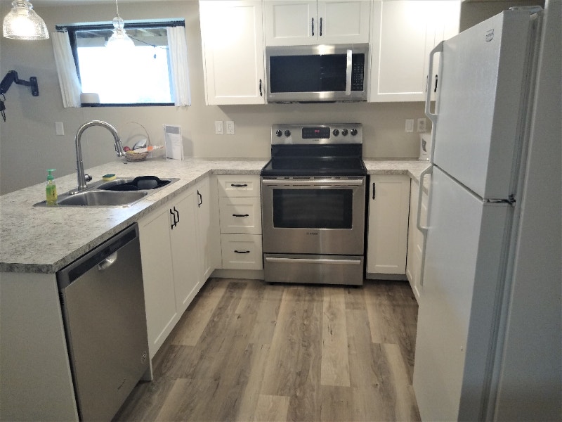 1 &2 Bed Corporate Rentals for MediumTerm Stays Castlegar Long Term