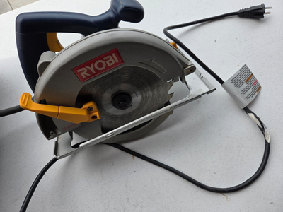 Ryobi CSB121 corded circular saw in fair used condition. 7¼” circular saw with 12 amp motor. Good fo...
