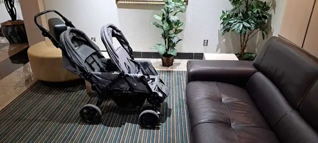 poussette  in Strollers, Carriers & Car Seats in City of Montréal - Image 4