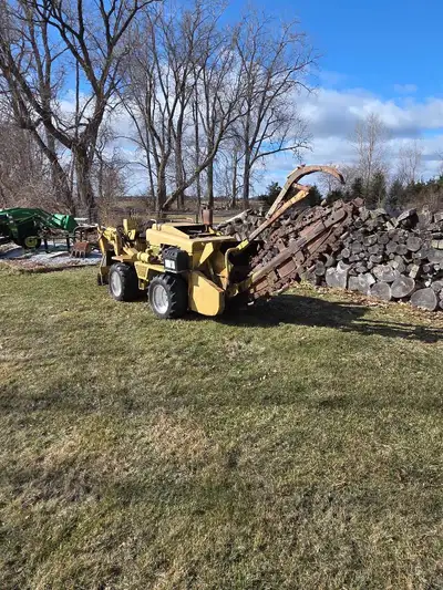 40+4 trencher. 5 foot boom. Sd 100 backhoe. Wisconsin vg4d powered. Comes with 16 inch toothed bucke...