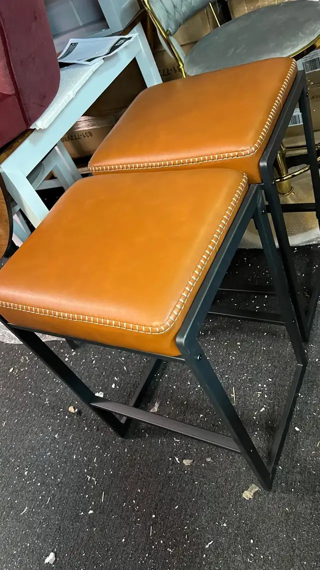 beautiful bar stool, high density foam PU leather bar stools in Chairs & Recliners in Markham / York Region - Image 2