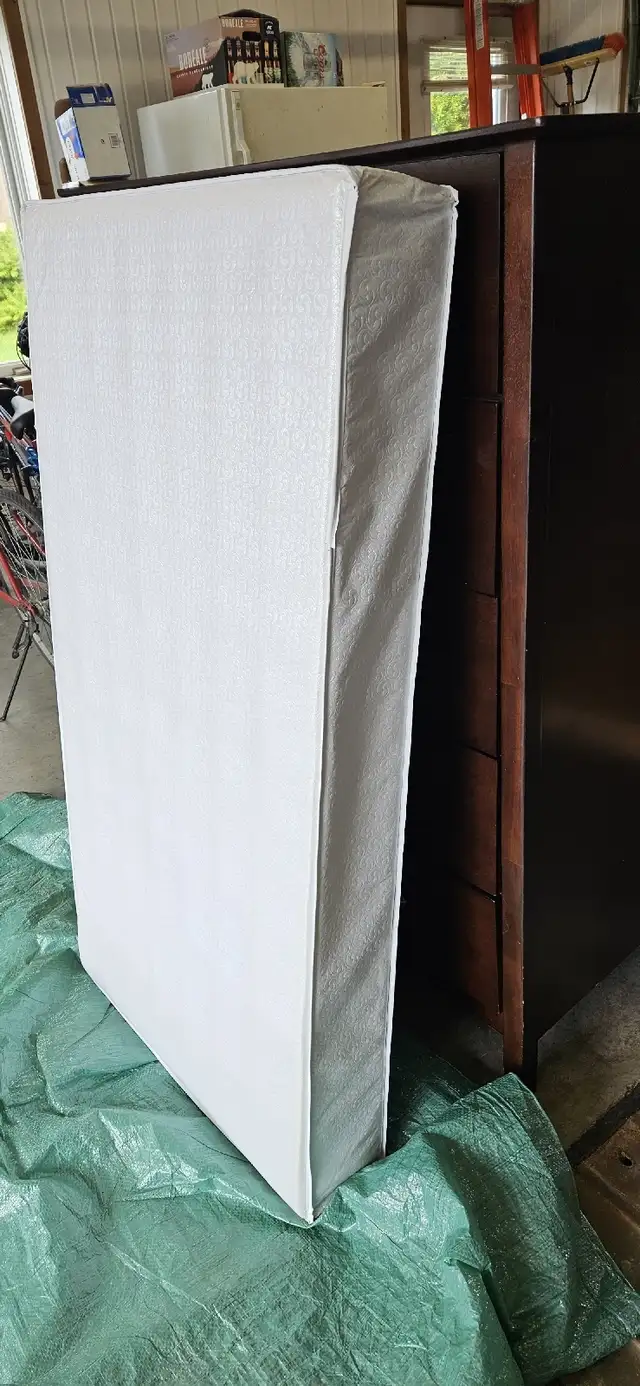 Matelas bassinette in Beds & Mattresses in Sherbrooke - Image 3