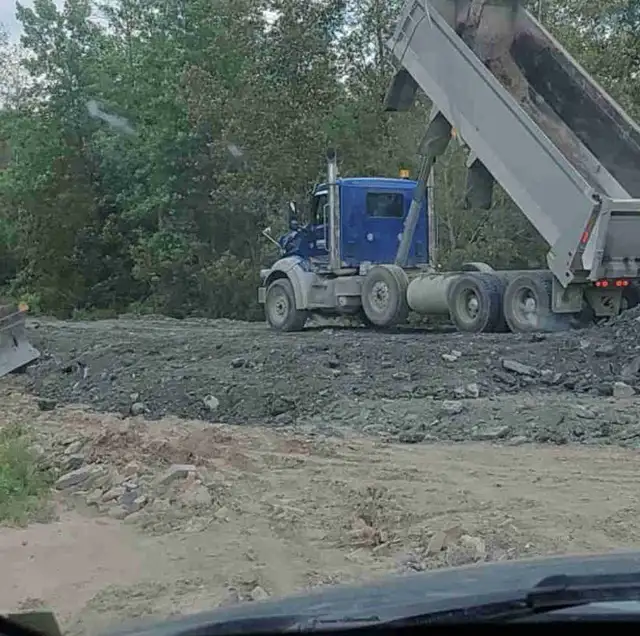 Dump truck services, Tri axle dump truck services